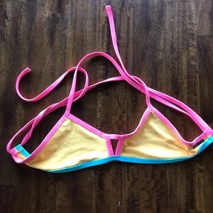Jolyn swim top - like new